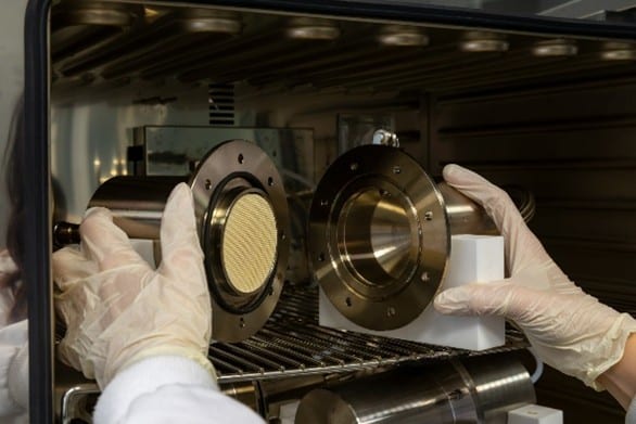 Laboratory equipment used for the characterization of gas treatment technologies and evaluation of VOC removal efficiency