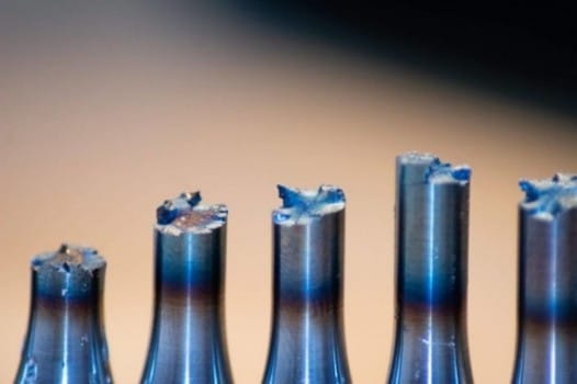 Detail of fatigue fracture in metal parts associated with a premature industrial failure