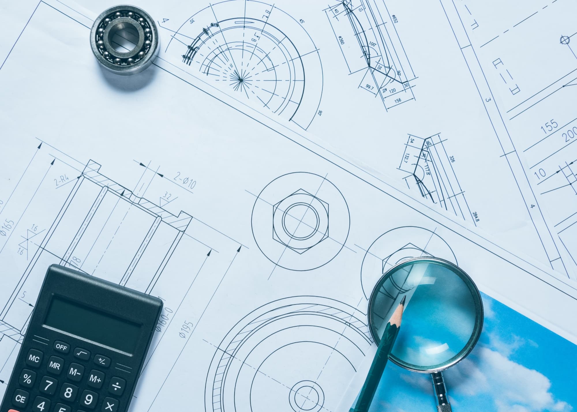 Reverse Engineering and Manufacturing of Complex Spare Parts