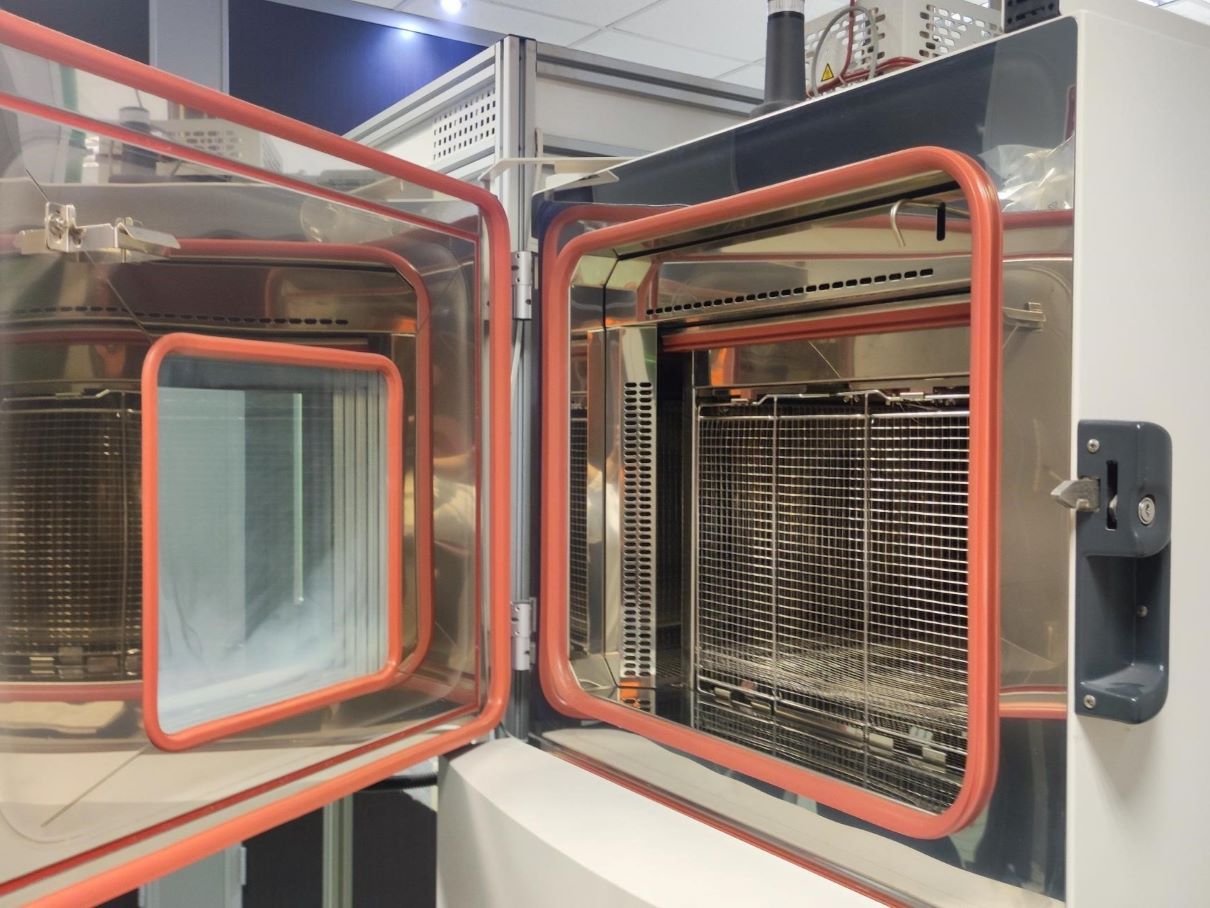 Thermal shock chamber used in material testing to evaluate resistance to rapid temperature changes