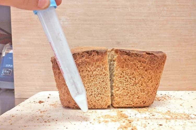 Analysis of toxic compounds present in bread baked under different conditions