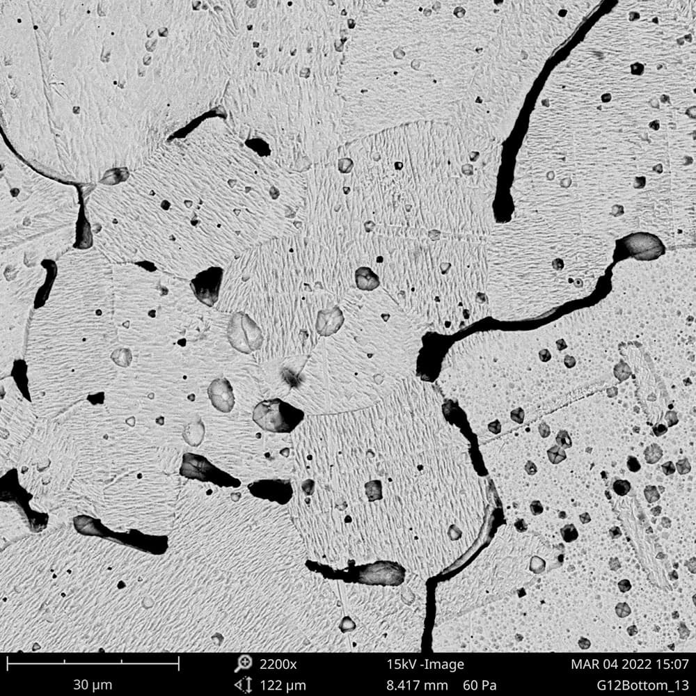 Failure and breakage analysis of cables subjected to high temperatures