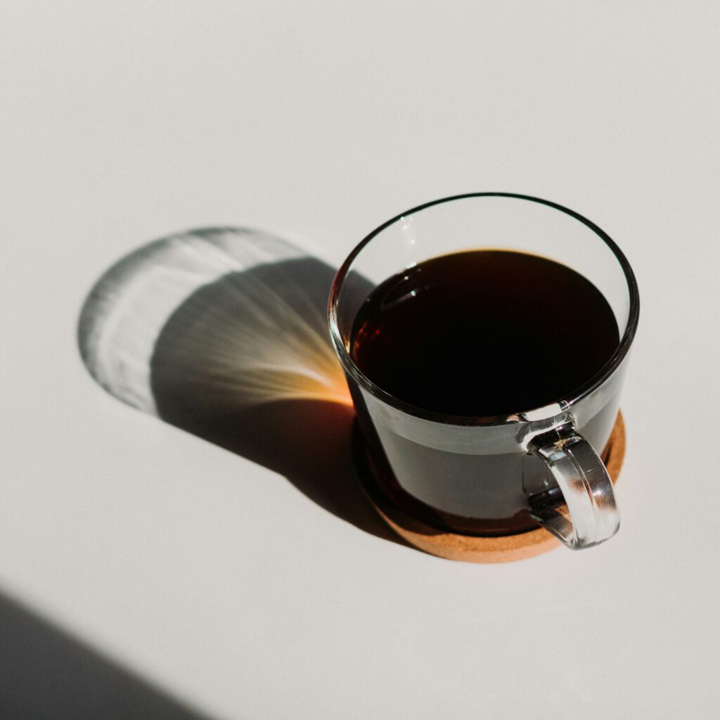 Análisis de fallos de unas tazas de vidrio que se rompían al añadir líquidos calientes Análisis de fallos de unas tazas de vidrio que se rompían al añadir líquidos calientes