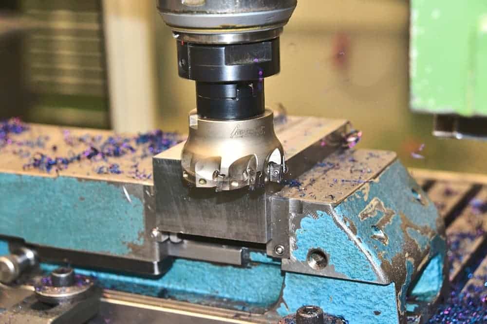 Design and manufacture of a customized tooling for laboratory tests