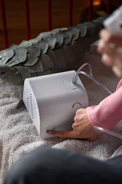 Evaluación técnica de desinfección mediante ozono para optimizar dispositivos textiles y superficies Equipo portátil de desinfección mediante ozono utilizado para higienizar textiles y superficies