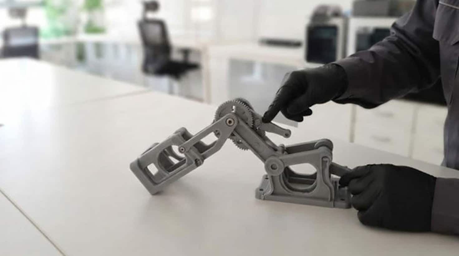 Development and manufacture of a functional physical prototype to attract investors Functional physical prototype to attract investors