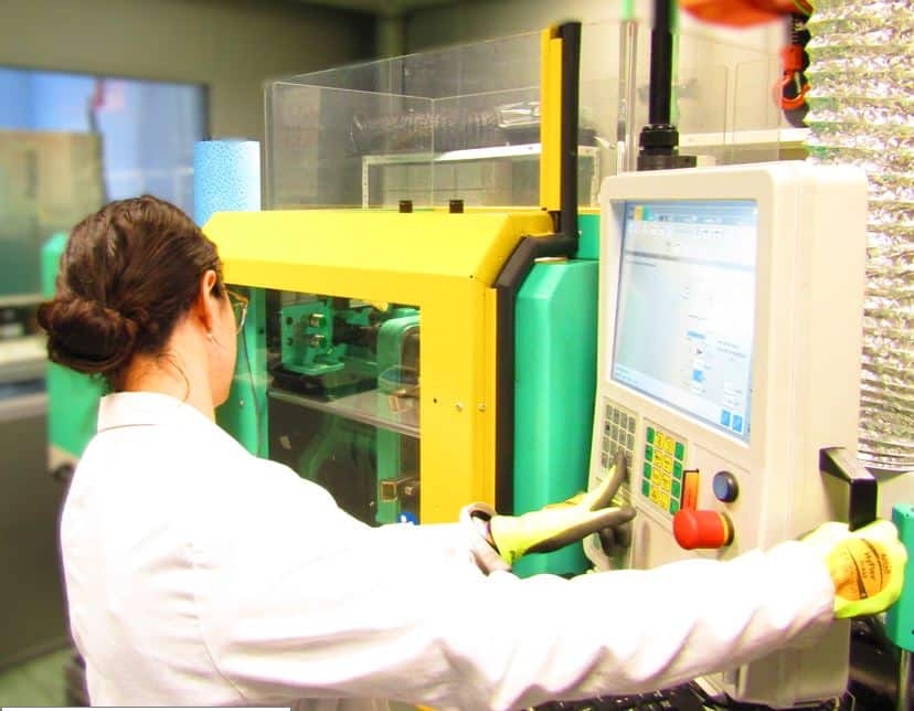 Máquina de moldeo por inyección Máquina de moldeo por inyección