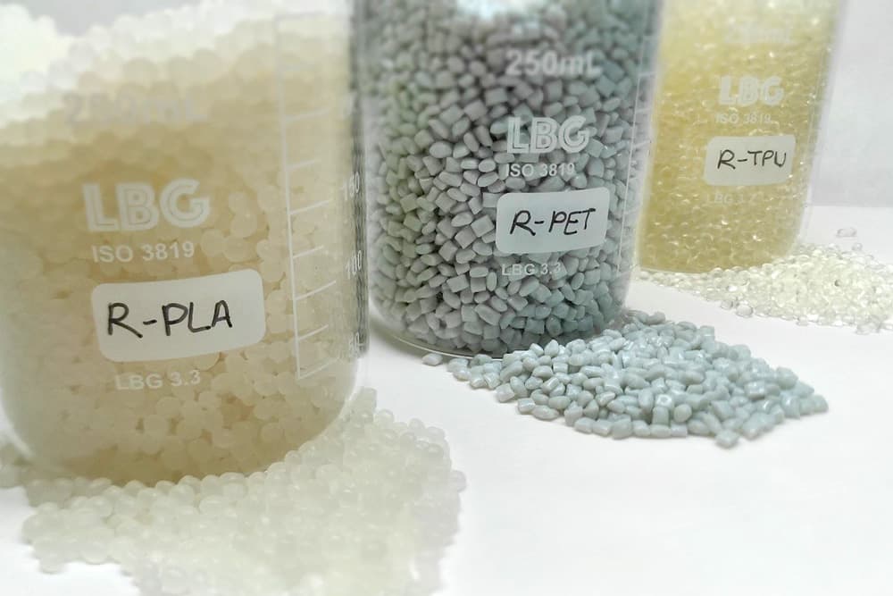 Recyclability and reusability of PLA, PET and TPU industrial waste for obtaining 3D printing yarns