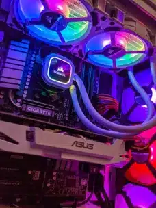 Computer liquid cooling system with RGB lighting